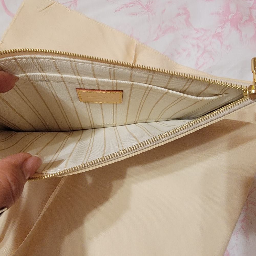 Authentic Louis Vuitton NF Pouch In Damier Azur - Picture 6 of 9